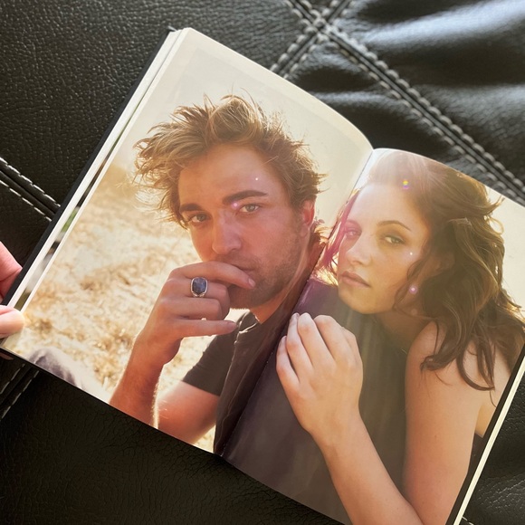 “Robert Pattinson:the Unauthorized Biography” Hardcover book - Picture 5 of 6